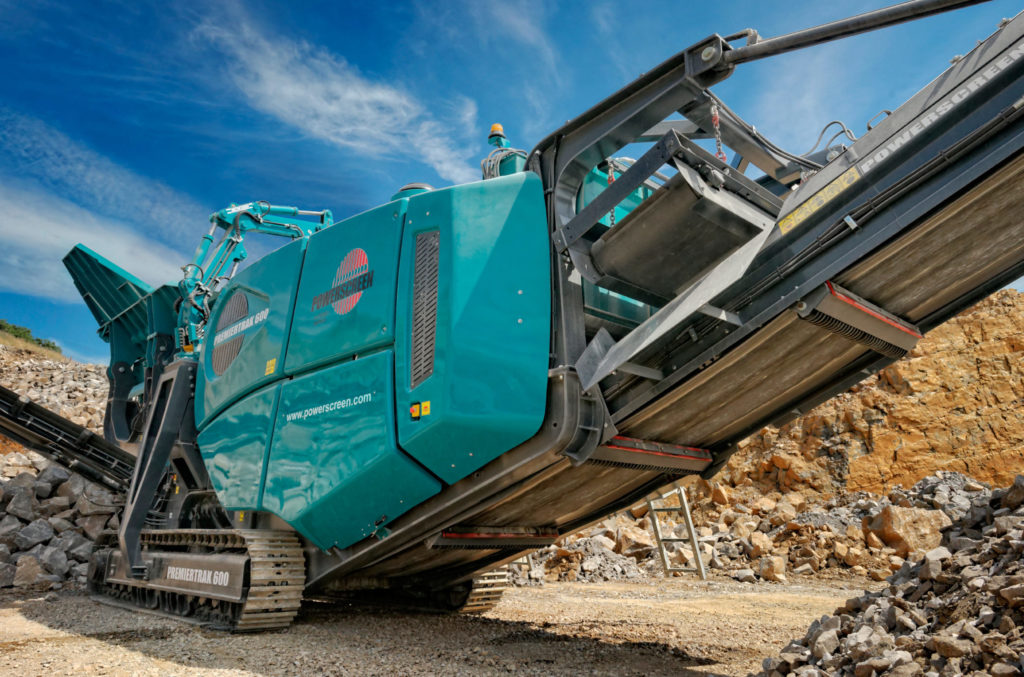 Premiertrak_600_6_web-scaled-1-aspect-ratio-1550-1025